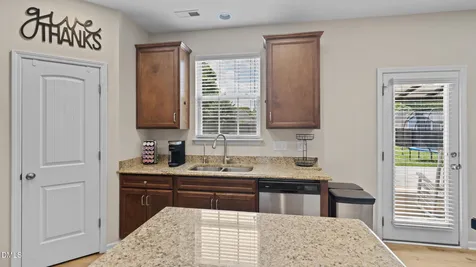 231 Fair Oaks Court Mebane NC 27302