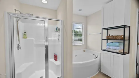 231 Fair Oaks Court Mebane NC 27302
