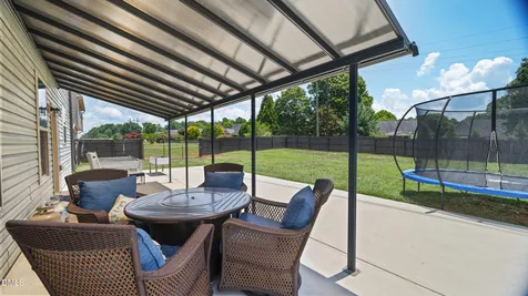 231 Fair Oaks Court Mebane NC 27302
