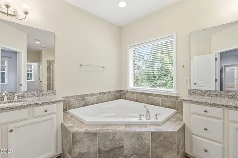 2201 Newleaf Drive Apex NC 27539