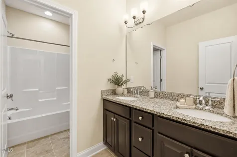 2201 Newleaf Drive Apex NC 27539