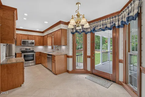 6125 Iris Drive Raleigh NC 27612