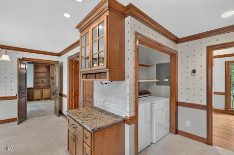 6125 Iris Drive Raleigh NC 27612