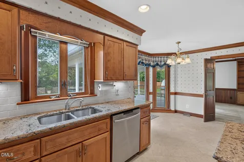 6125 Iris Drive Raleigh NC 27612