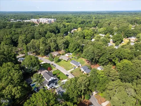 708 Austin Avenue Cary NC 27511