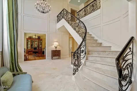 1015 Venetian Court Cary NC 27518