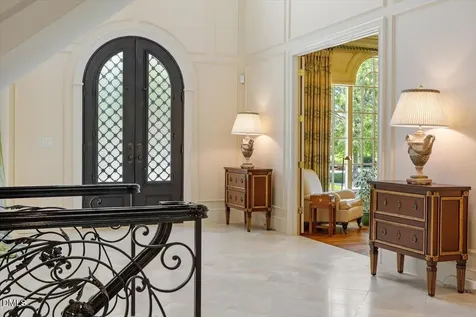 1015 Venetian Court Cary NC 27518