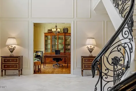 1015 Venetian Court Cary NC 27518