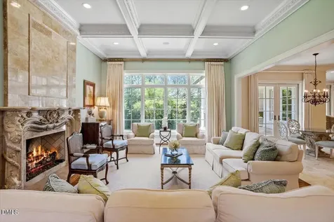 1015 Venetian Court Cary NC 27518