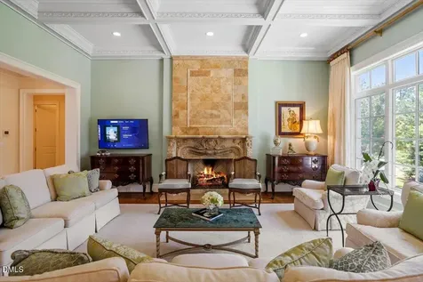 1015 Venetian Court Cary NC 27518
