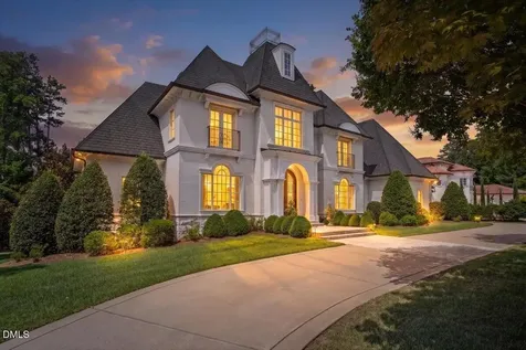 1015 Venetian Court Cary NC 27518