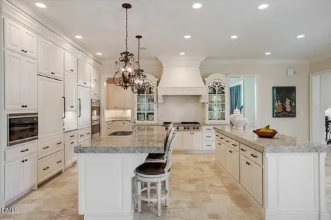 1015 Venetian Court Cary NC 27518