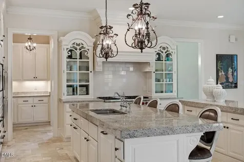 1015 Venetian Court Cary NC 27518
