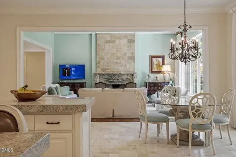 1015 Venetian Court Cary NC 27518