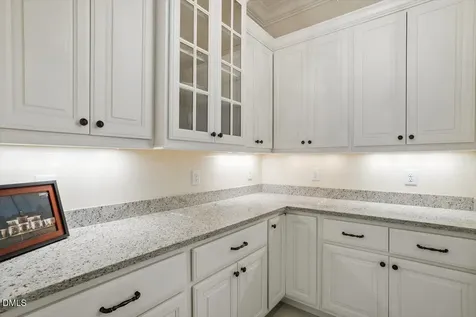 1015 Venetian Court Cary NC 27518