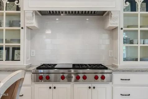 1015 Venetian Court Cary NC 27518