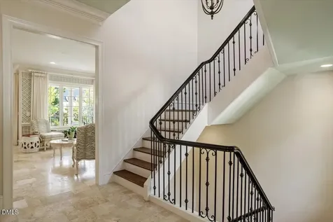 1015 Venetian Court Cary NC 27518