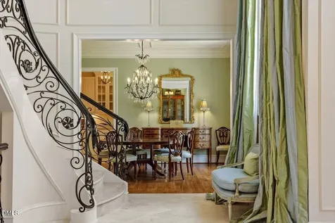 1015 Venetian Court Cary NC 27518