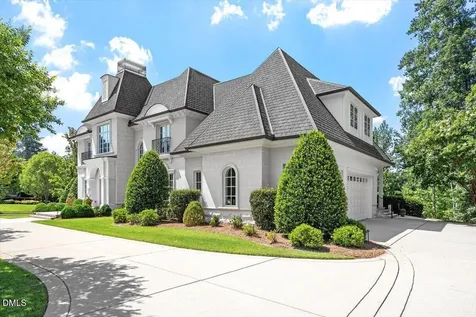 1015 Venetian Court Cary NC 27518