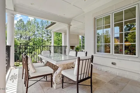1015 Venetian Court Cary NC 27518