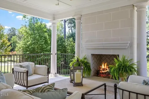 1015 Venetian Court Cary NC 27518