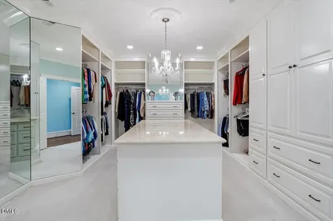 1015 Venetian Court Cary NC 27518