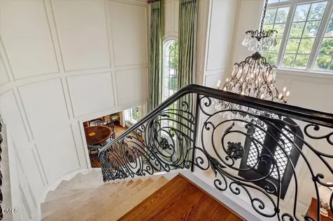 1015 Venetian Court Cary NC 27518