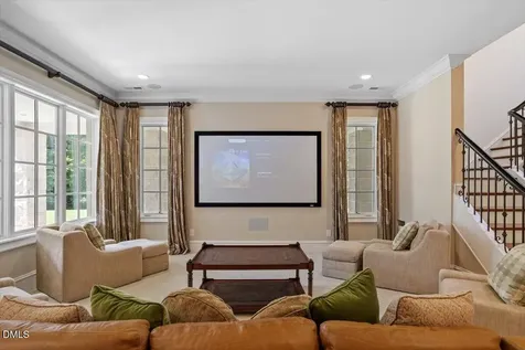 1015 Venetian Court Cary NC 27518