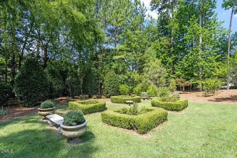 1015 Venetian Court Cary NC 27518