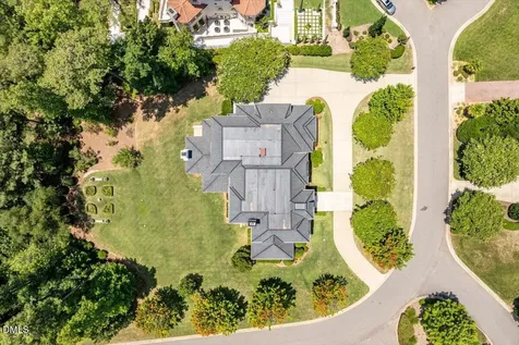 1015 Venetian Court Cary NC 27518