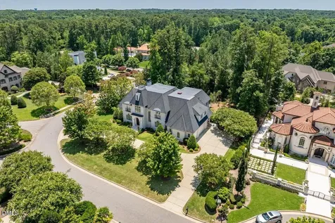 1015 Venetian Court Cary NC 27518