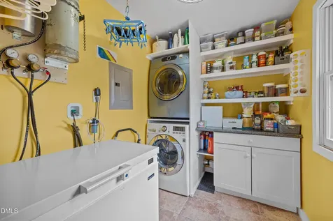 401 Warren Avenue Cary NC 27511