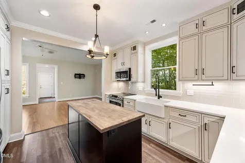 127 Graylyn Drive Chapel Hill NC 27516
