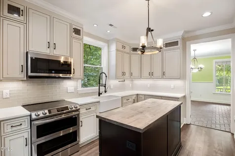 127 Graylyn Drive Chapel Hill NC 27516