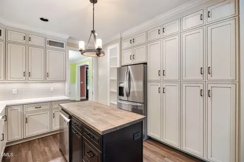 127 Graylyn Drive Chapel Hill NC 27516