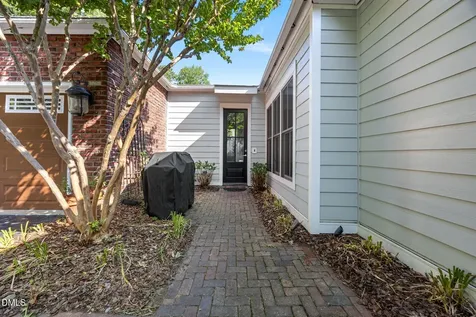 127 Graylyn Drive Chapel Hill NC 27516