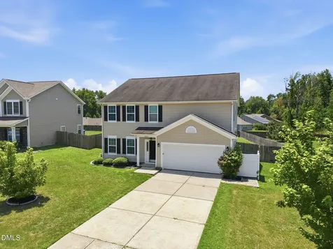 1009 Harvest Point Drive Fuquay Varina NC 27526