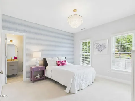 121 Hayworth Drive Chapel Hill NC 27517