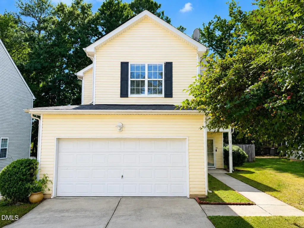 2916 Smooth Stone Trail Raleigh NC 27610