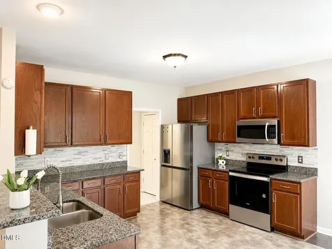 2916 Smooth Stone Trail Raleigh NC 27610