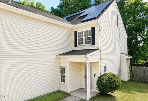 2916 Smooth Stone Trail Raleigh NC 27610