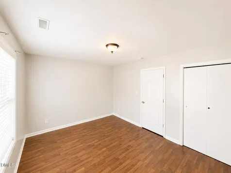 2916 Smooth Stone Trail Raleigh NC 27610