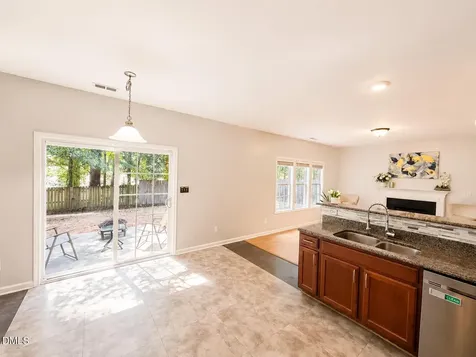 2916 Smooth Stone Trail Raleigh NC 27610