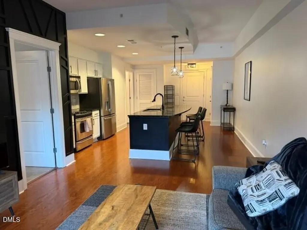222 Glenwood Avenue Raleigh NC 27603