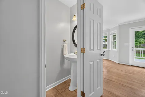 8317 Hobhouse Circle Raleigh NC 27615