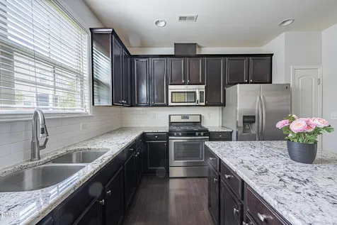 1124 Contessa Drive Cary NC 27513