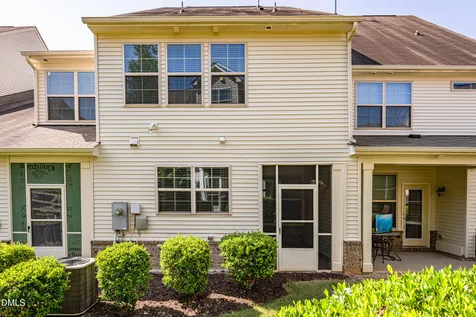 1124 Contessa Drive Cary NC 27513