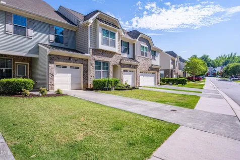 1124 Contessa Drive Cary NC 27513