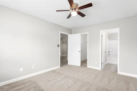 4025 Gloria Ridge Winston Salem NC 27107