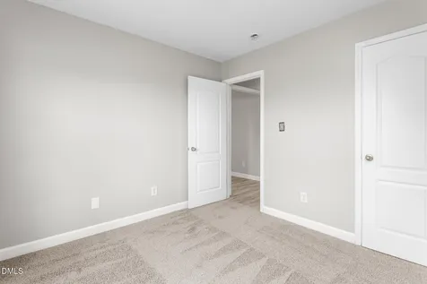 4025 Gloria Ridge Winston Salem NC 27107